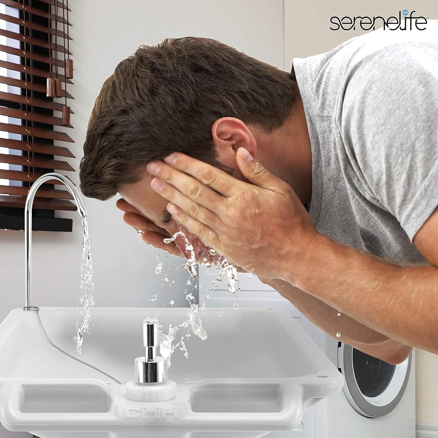 SereneLife Portable Camping Sink with 30L (7+ Gallon) Built-In Water Tank, Large Wheels, Hands-Free Foot Pump, Extra-Large Basin, and 5L Soap Dispenser – Ideal for Outdoors, Camping, and Worksites