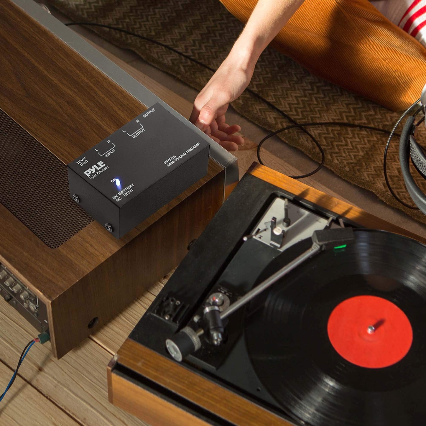 Pyle Phono Turntable Preamp - Mini Stereo Preamplifier with 9V Battery - 12V DC Power Adapter - RCA Input/Output - Low Noise - Ideal for Phonograph and Vinyl - PP555